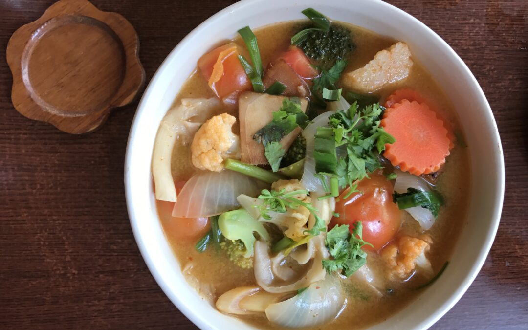 Recette thaïlandaise: soupe Tom Yam Kung à la citronnelle et aux crevettes
